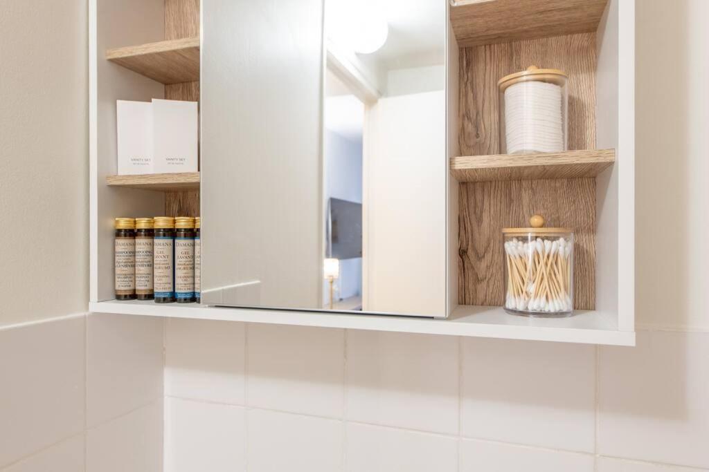 Amazing Stylish Studio, Well Located Near Metro, Bastille Neighborhood Apartment Paris